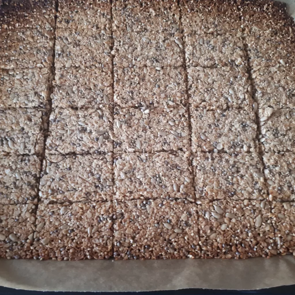 Müsliriegel mit Hanfcrunch